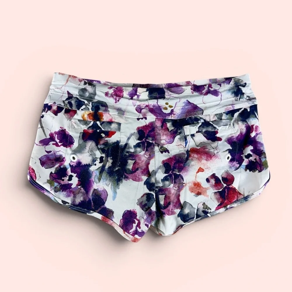 Athleta Womens Watercolor Floral Board Shorts Purple White Size S Swim Shorts - Picture 2 of 10